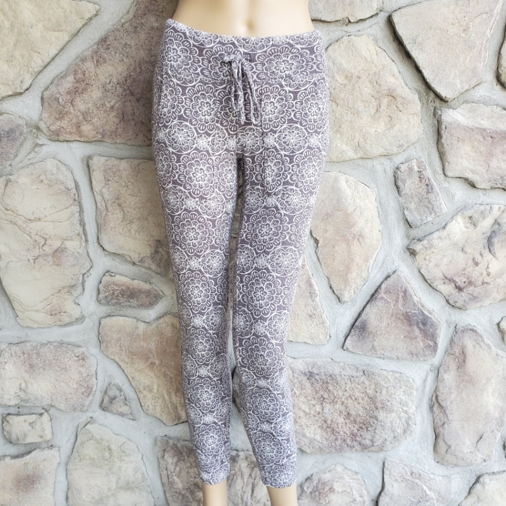 AERIE | Gray Floral Skinny Lounge Pants